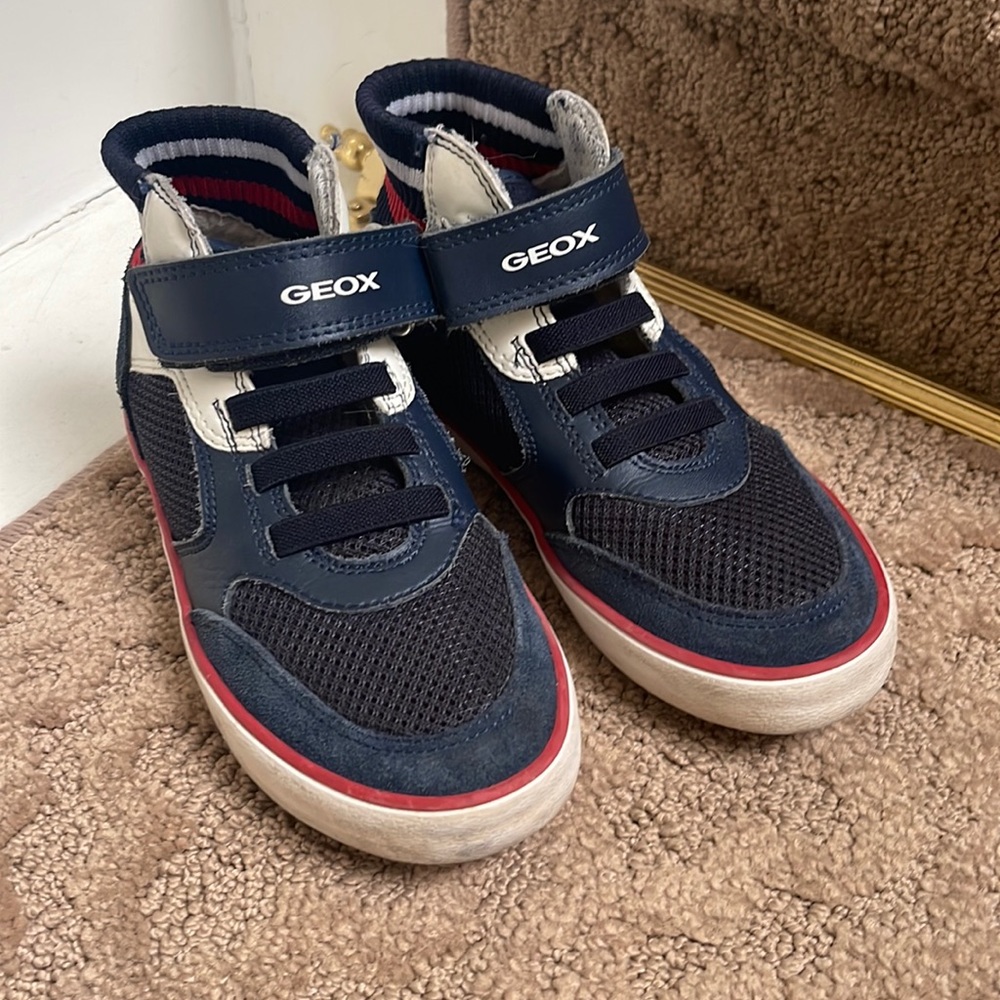 Like brand new Geox pair of shoes